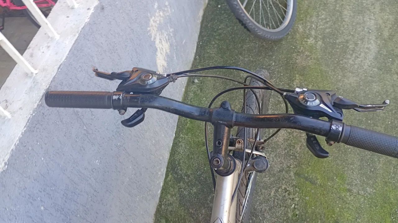 Bicicleta aro 26 Tracker 21v - Foto 3