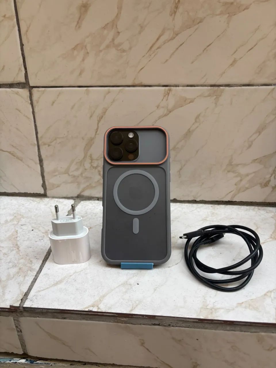 iPhone 16 Pro Max Titânio Preto Impecável  - Foto 2