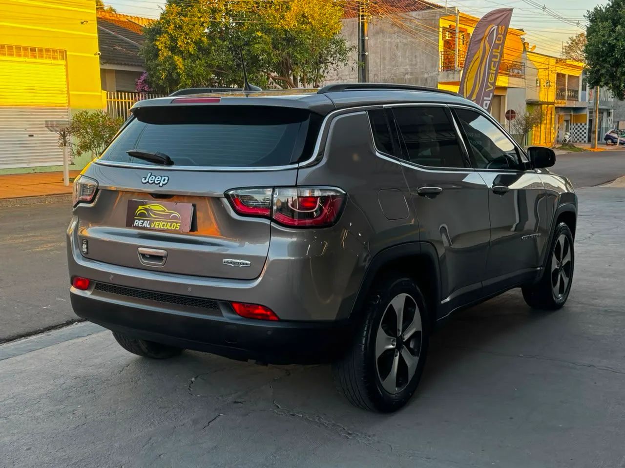 Jeep Compass Longitude 2.0 4X2 Flex 16V Aut. 2018 - Foto 4