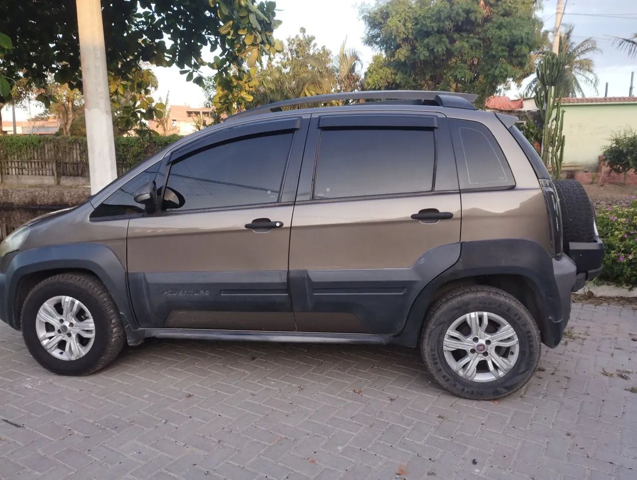 Fiat Idea Adv./ Adv.lock.dualogic 1.8 Flex 5P 2012 - Foto 2
