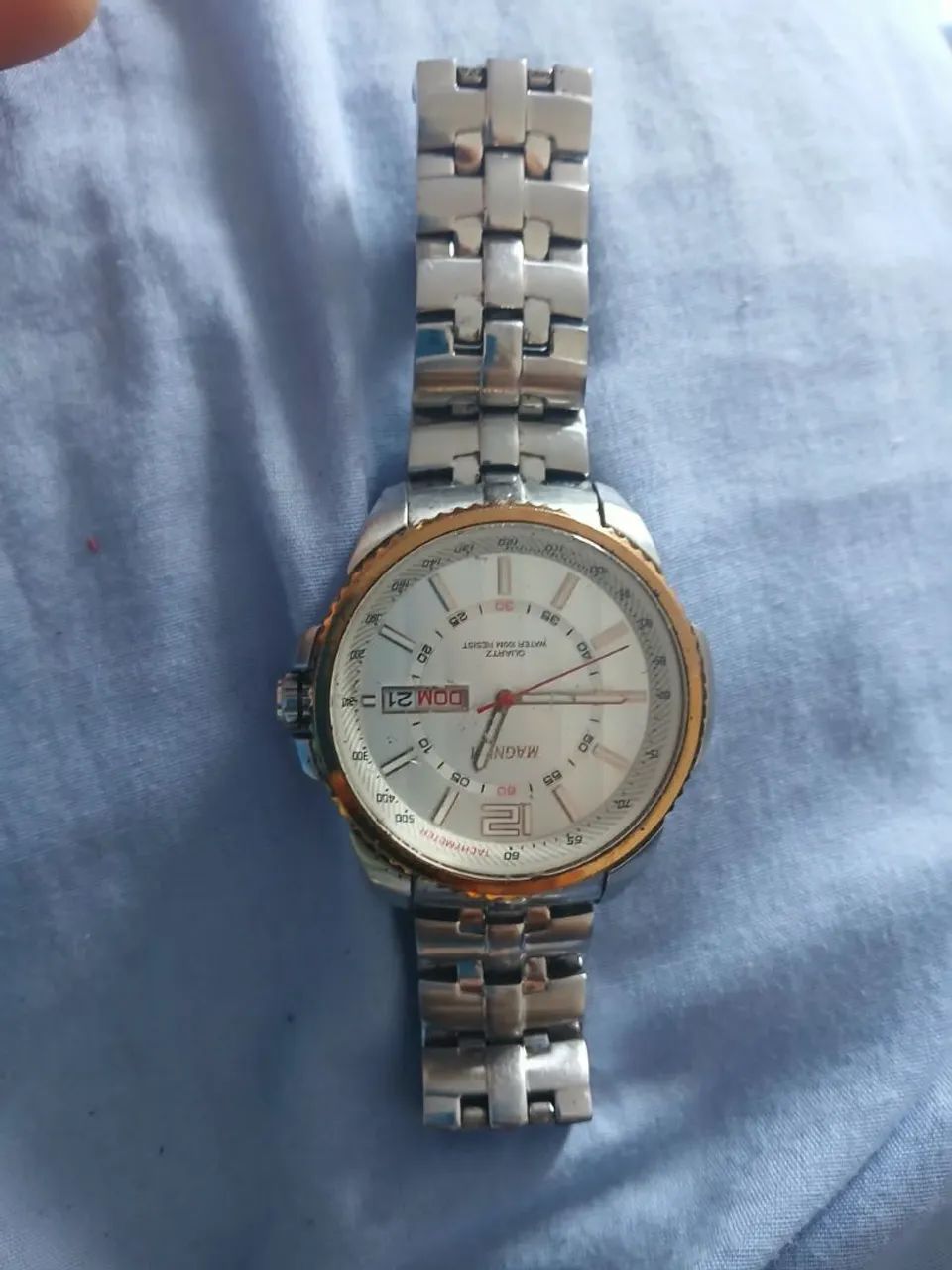 Vende 02  relógios 1 technos e o outro Magnum em ótimo estado. - Foto 4