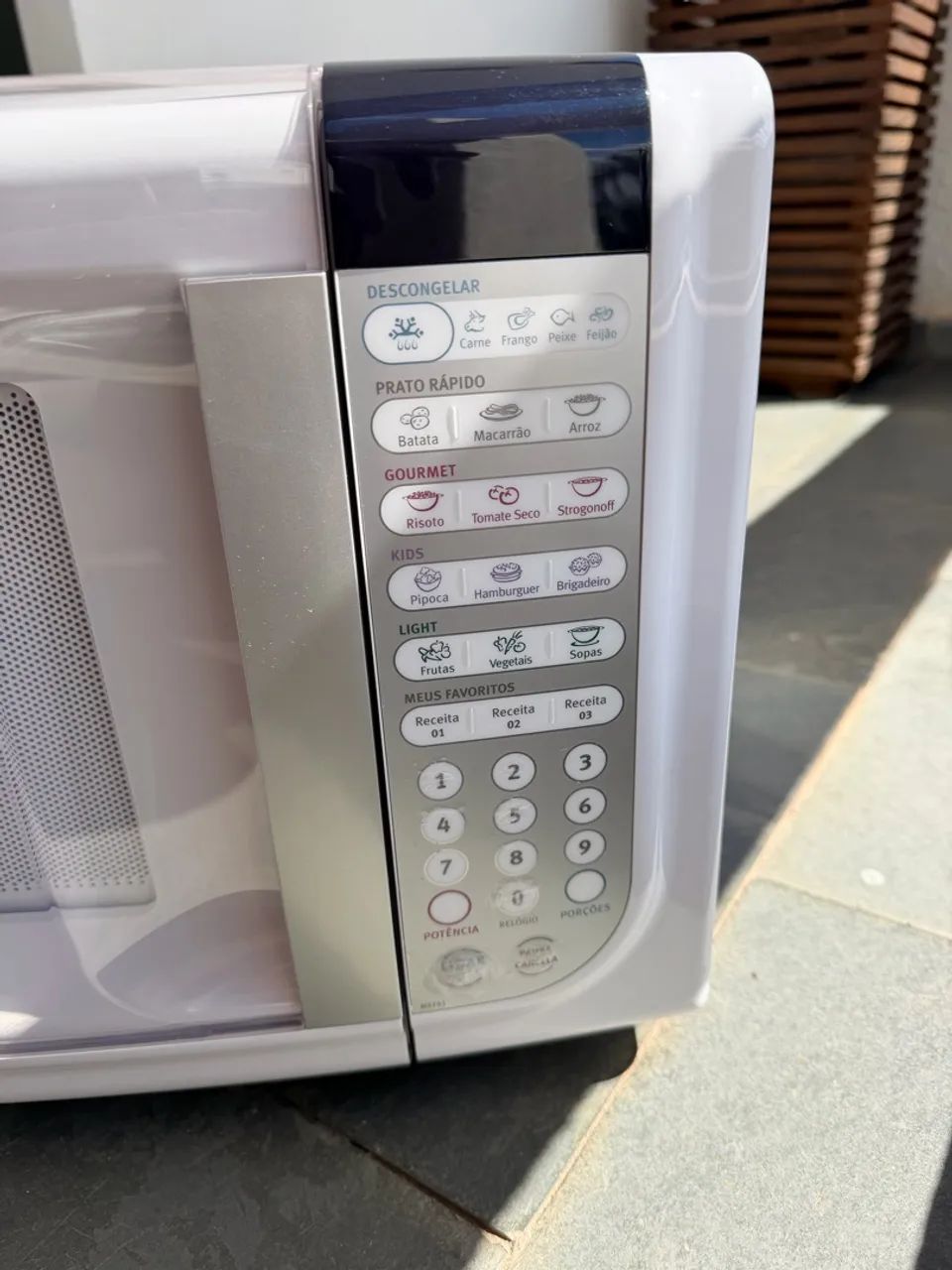 Microondas Electrolux 31 litros - Foto 3