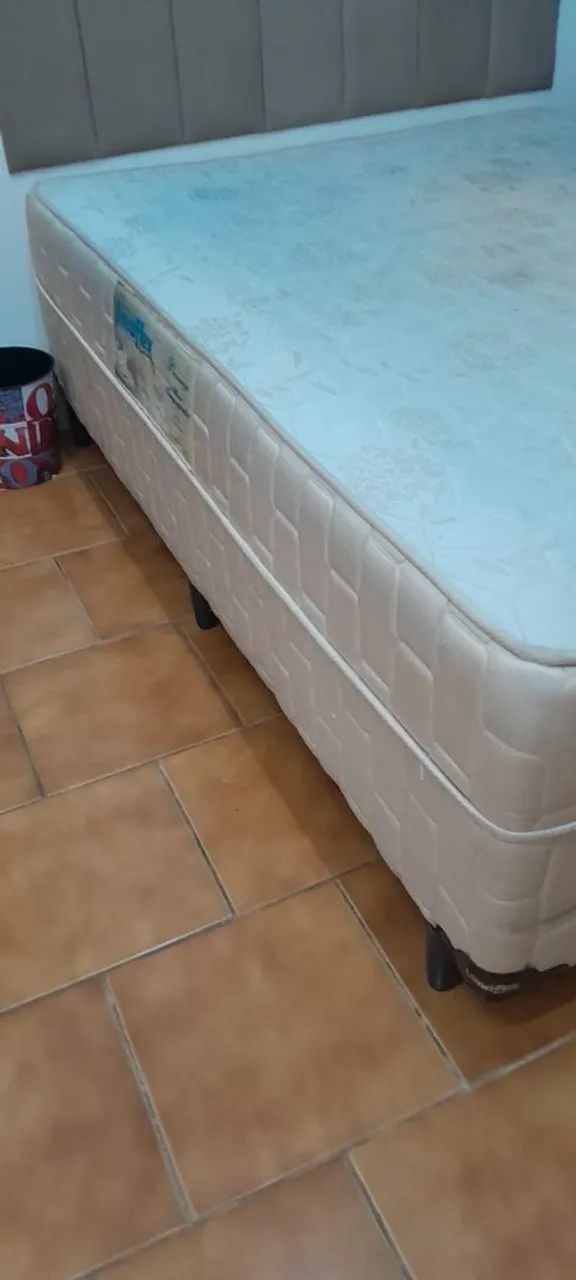 Cama casal box com molas ensacadas