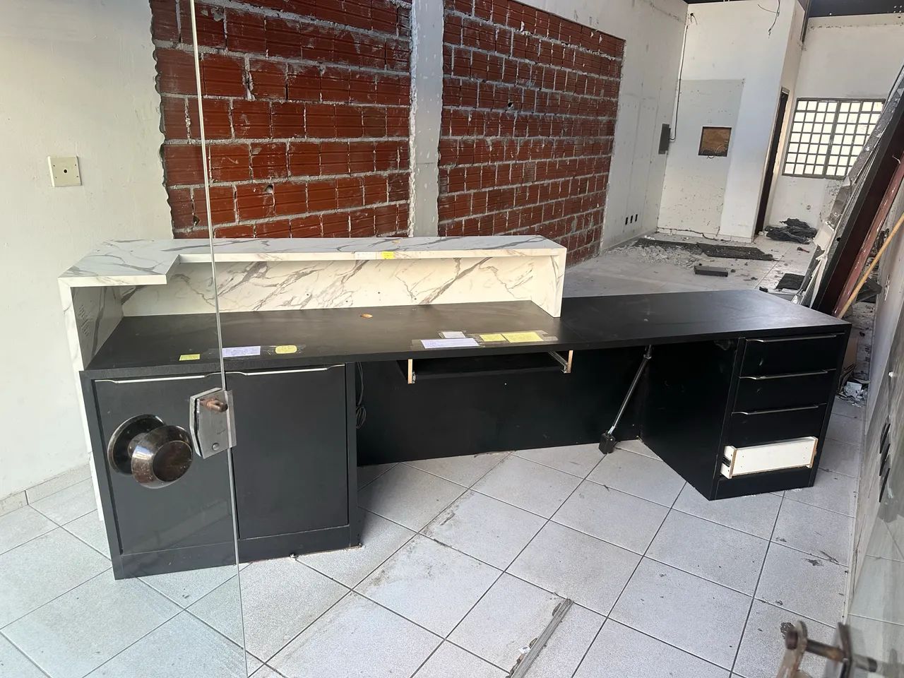Balcão de Recepção / Caixa