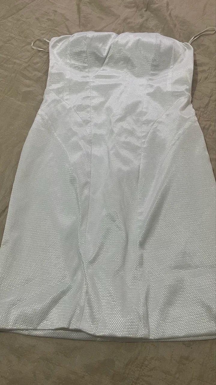Vestido branco lindíssimo acetinado*