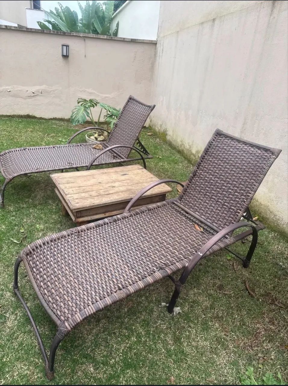 Vendo duas espreguiçadeiras 