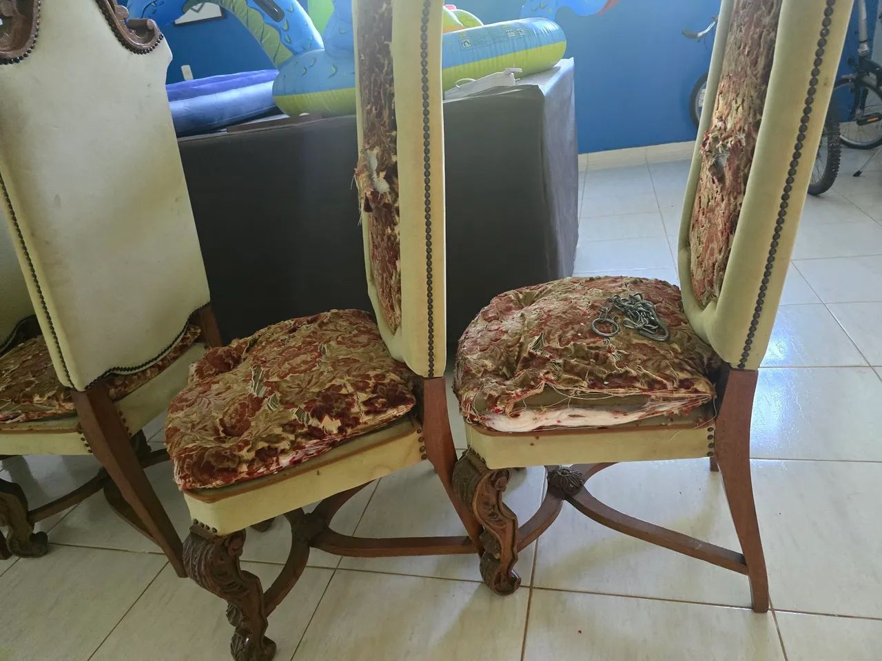 Cadeiras antigas cada - Foto 4