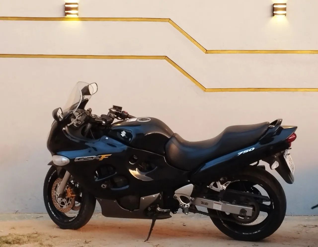 Suzuki 750 F 2008 - 1497780433 | OLX