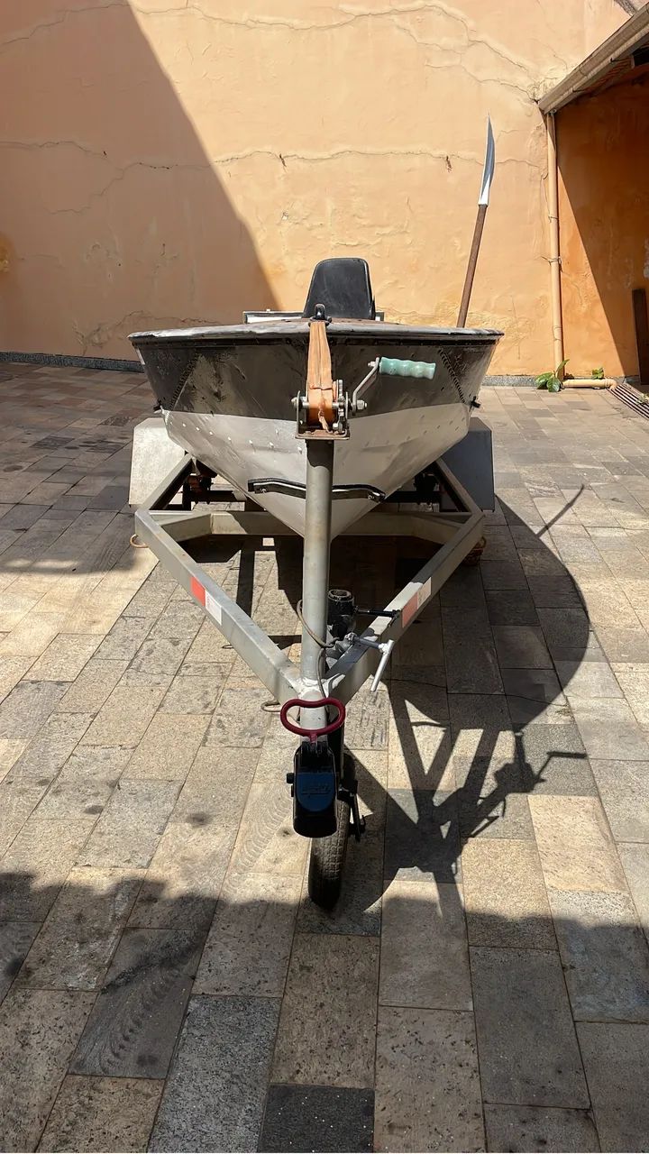 Vendo barco leve fort 