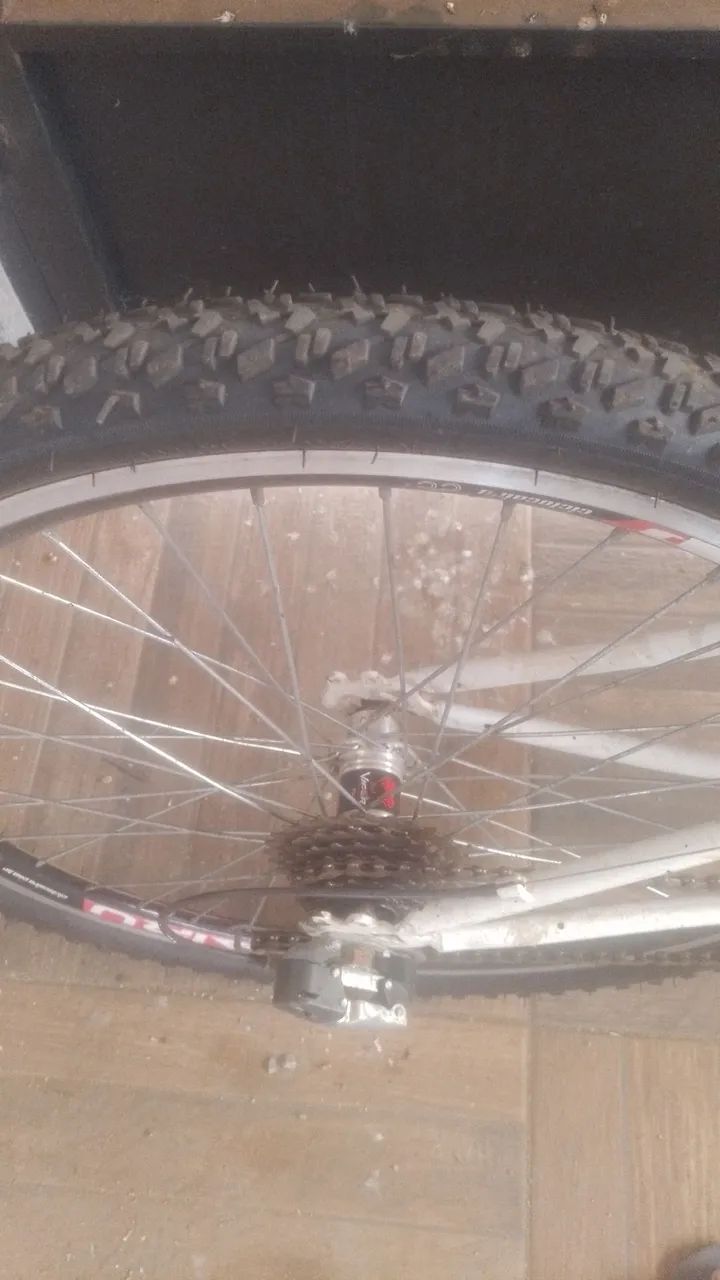 Bicicleta Aro 26 GT agressor - Foto 4