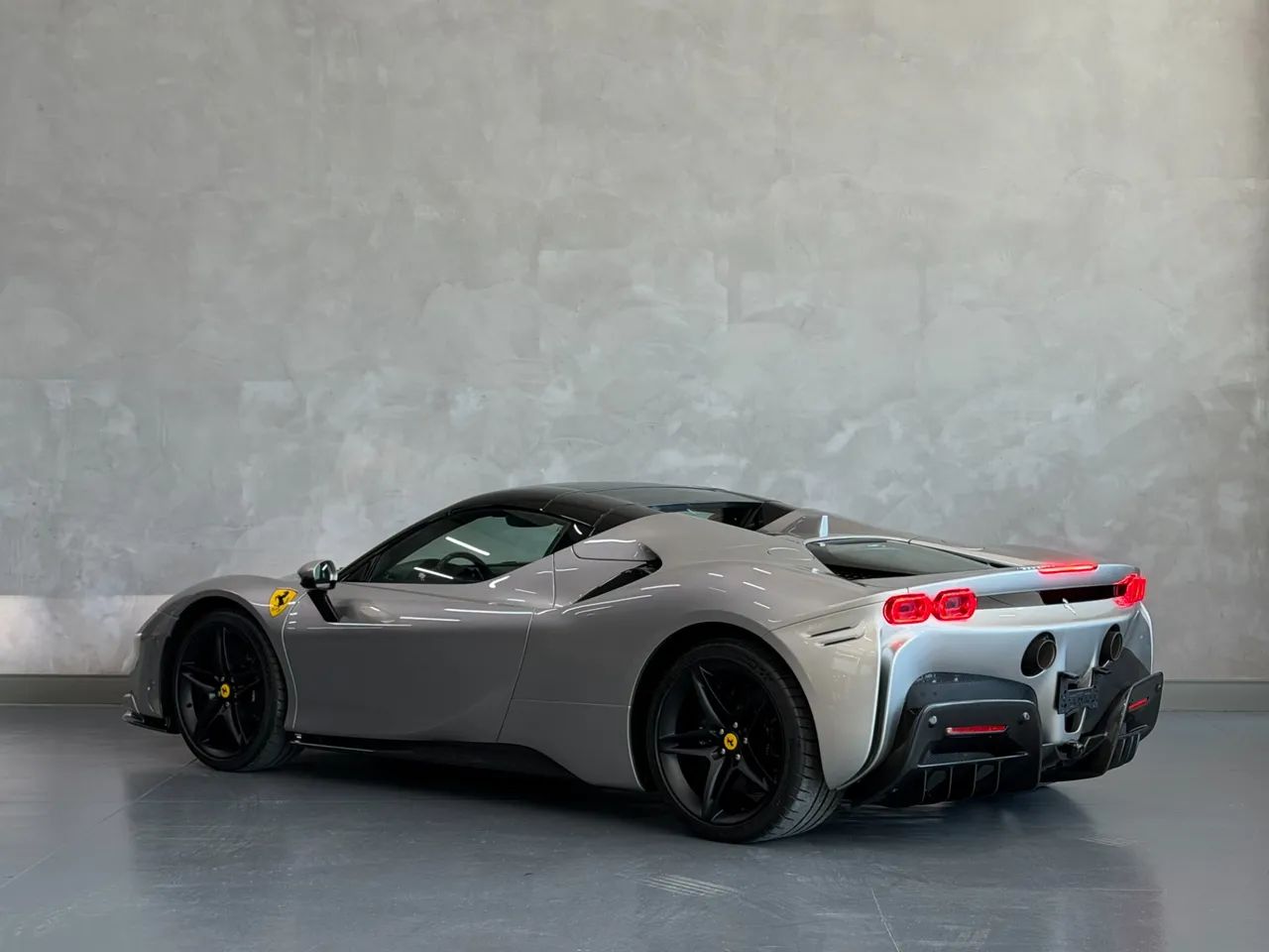 Ferrari SF 90 SPIDER 4.0 V8 Bi-Turbo (Híbrido), foto 3 de 20