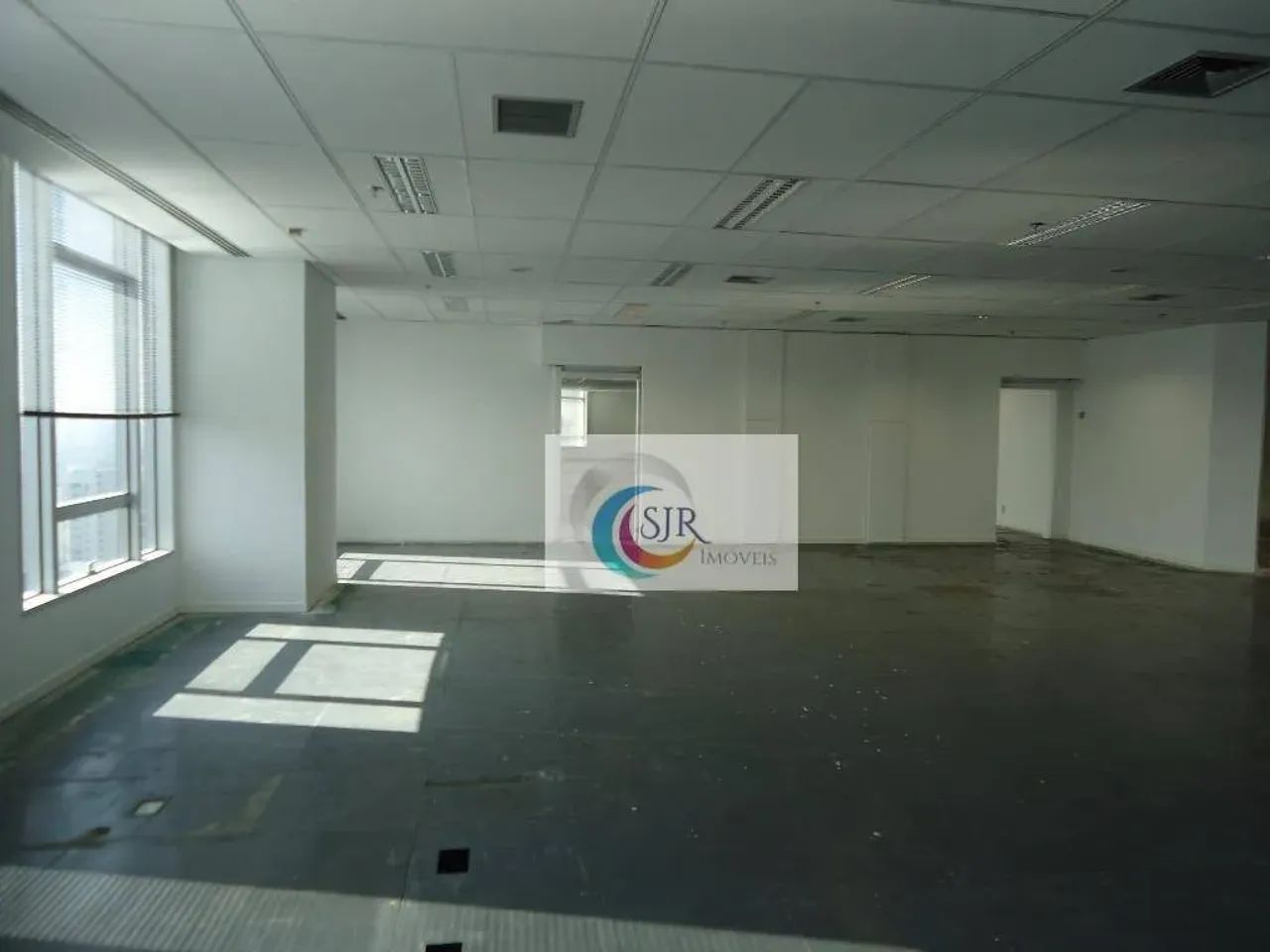 Conjunto para alugar, 520 m² -Piso elevado, forro e calhas de iluminação 4 banheiros Quase - Foto 9