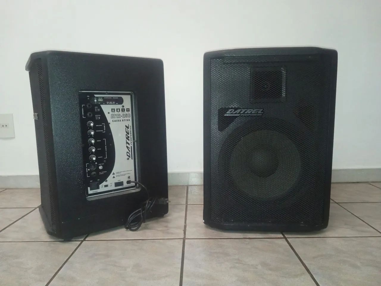 Vendo duas caixas Datrel, passiva e ativa 500watts  - Foto 6