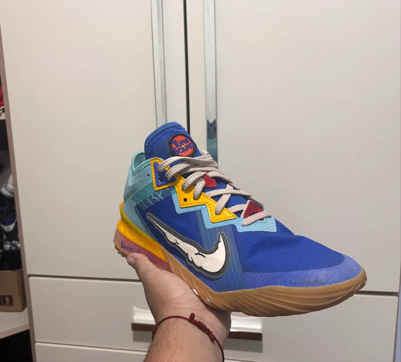 Nike LeBron 18 low wile e vs roadrunner - Foto 5