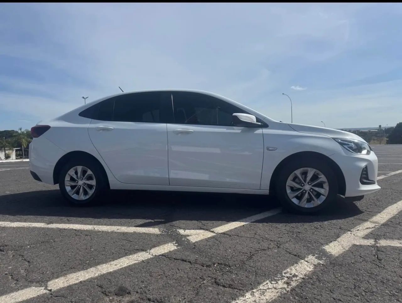 Chevrolet Onix Plus LT 1.0 12V Flex Mec. 4P 2020 - Foto 2