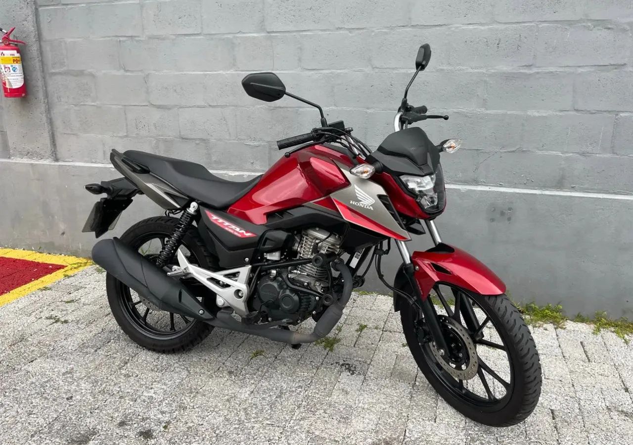 Titan 160