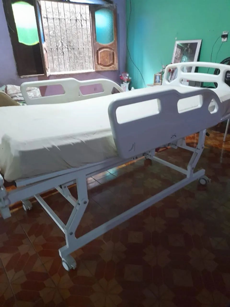 Cama Solteiro Hospitalar.