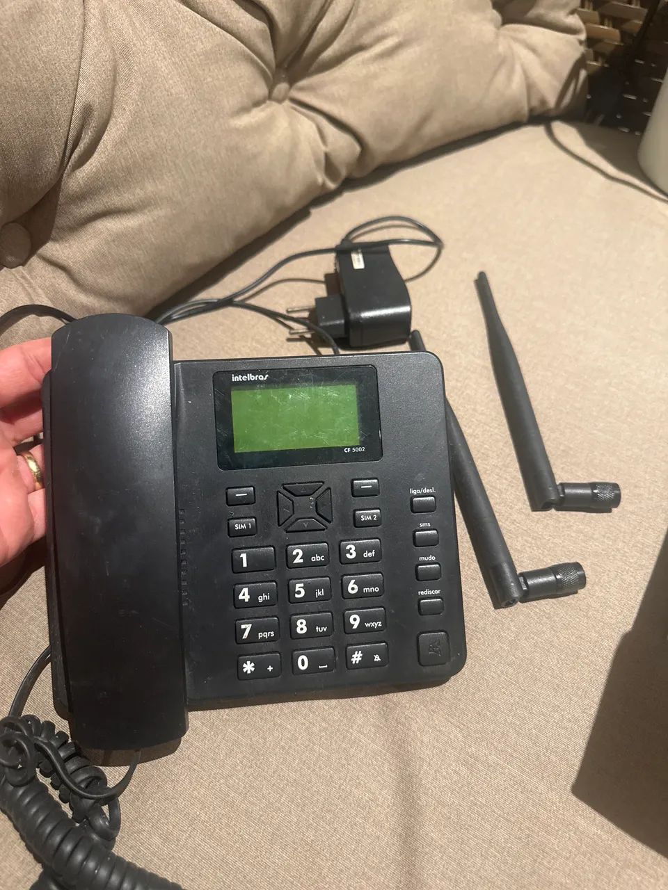 Aparelho celular de longo alcance dual chip Intelbras 
