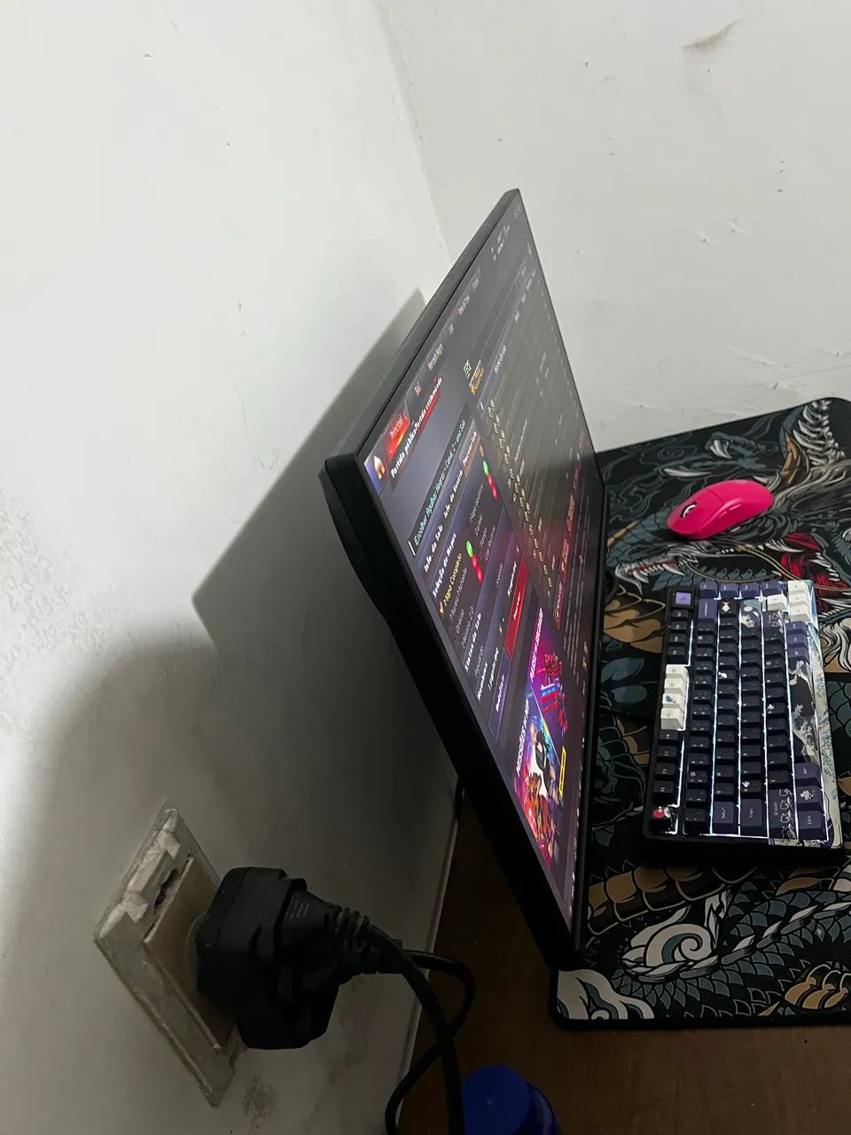 Monitor Asus 240hz 27p 0,3ms - Foto 2