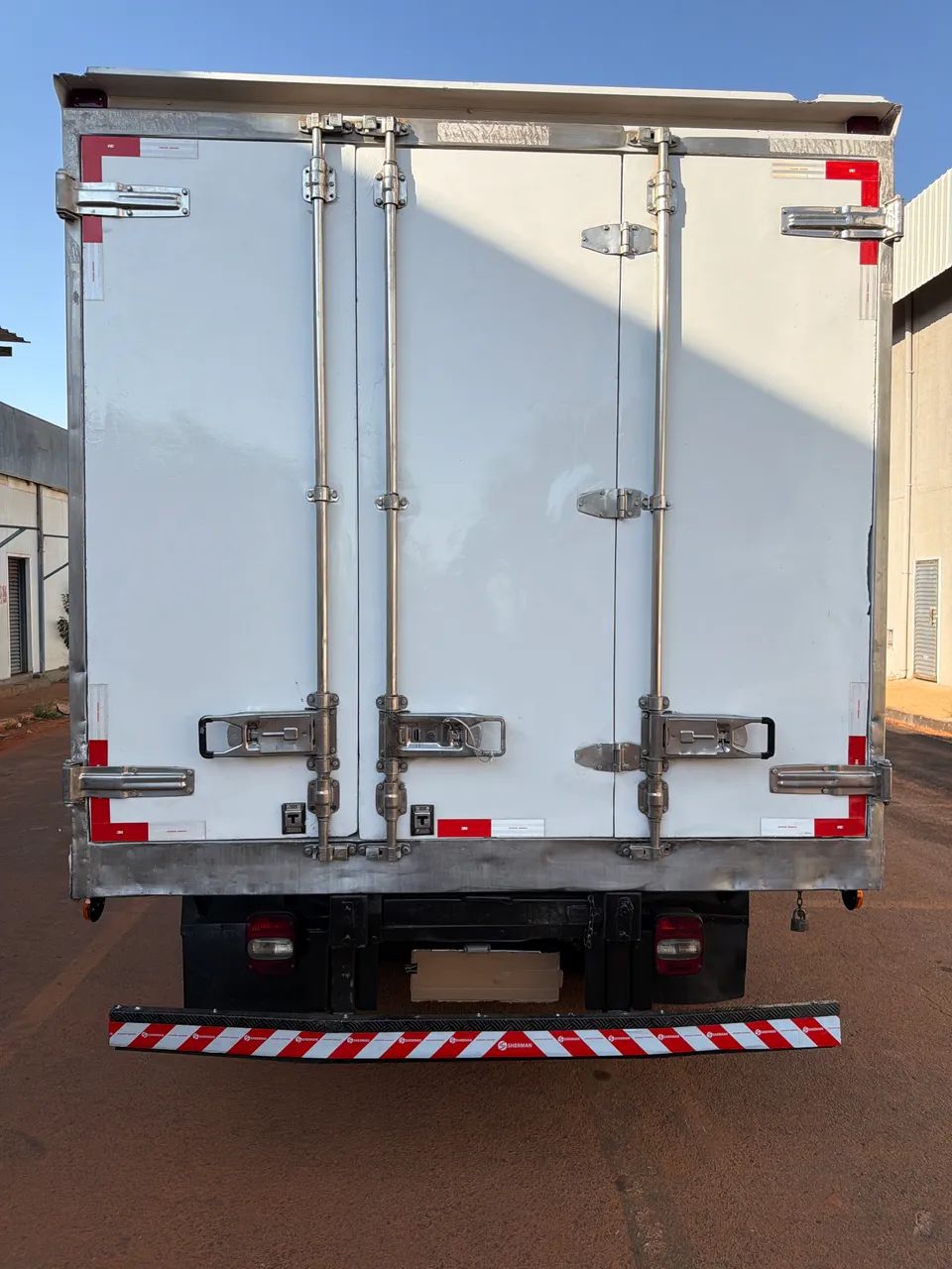 Caminhão Refrigerado - * - Foto 4