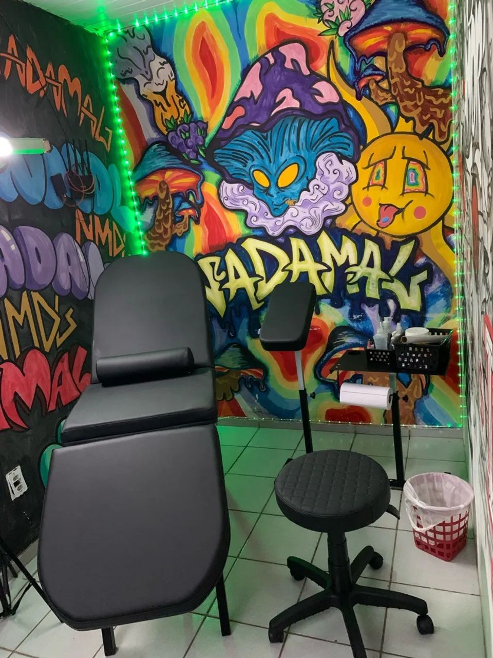Maca semi nova de tatuagem  - Foto 2