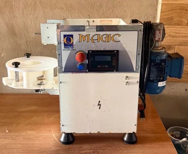 Máquina Modeladora de salgados Maqtiva