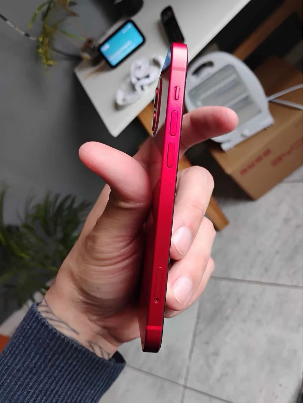 Vendo iPhone 12 64 giga de armazenamento vermelho todo original
