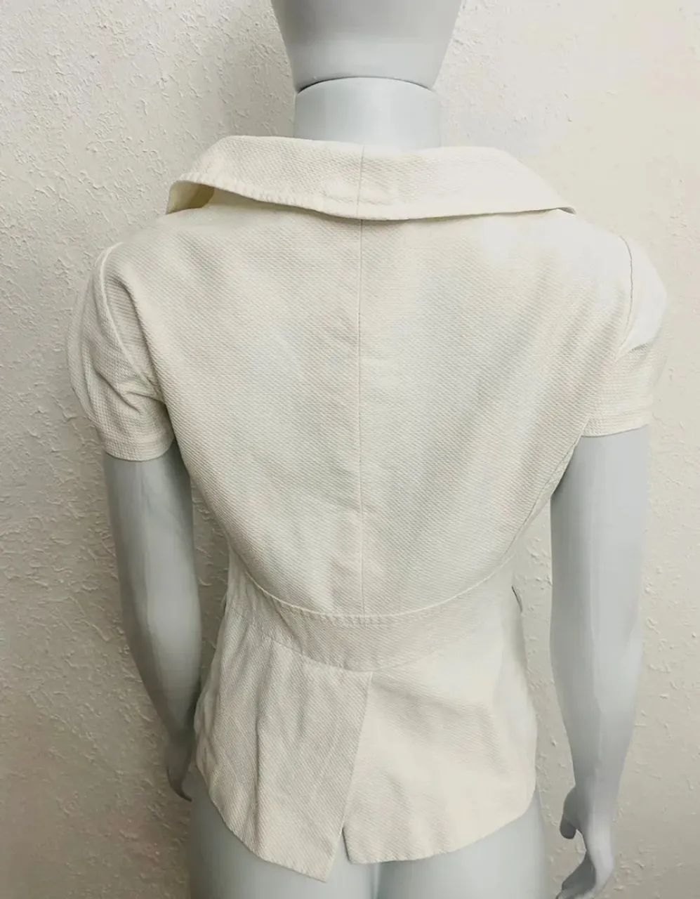 Blazer Alfaiataria Tamanho Pp Branco Bom Estado - Foto 3