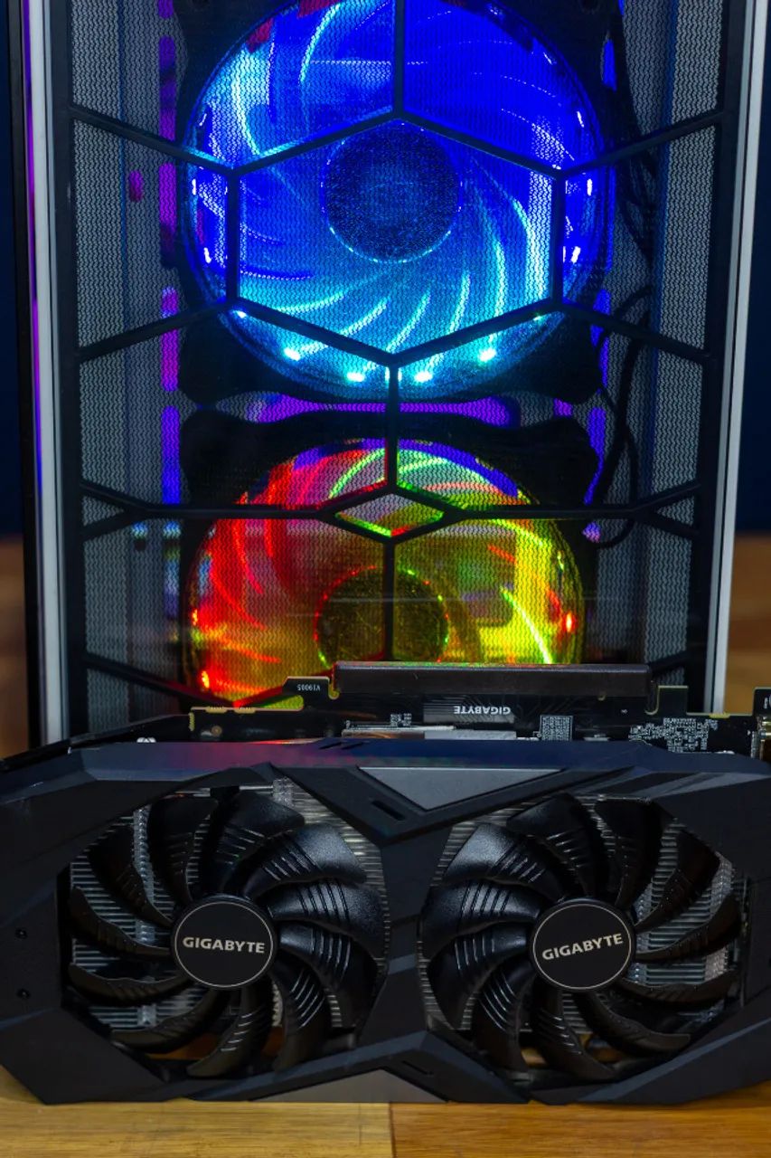 Placa de vídeo GTX 1660 Gigabyte - Foto 3