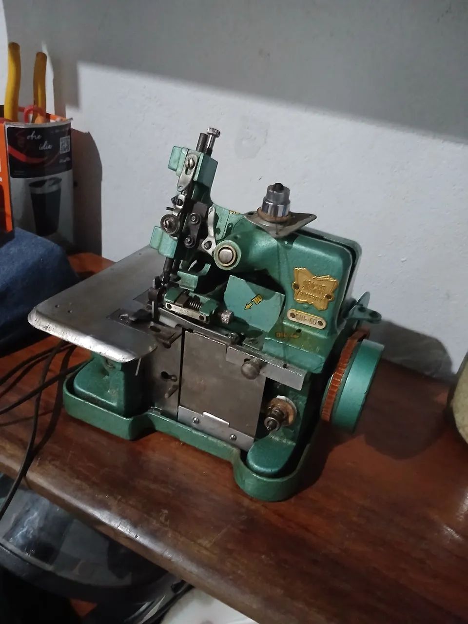 Vendo essa máquina Overlock