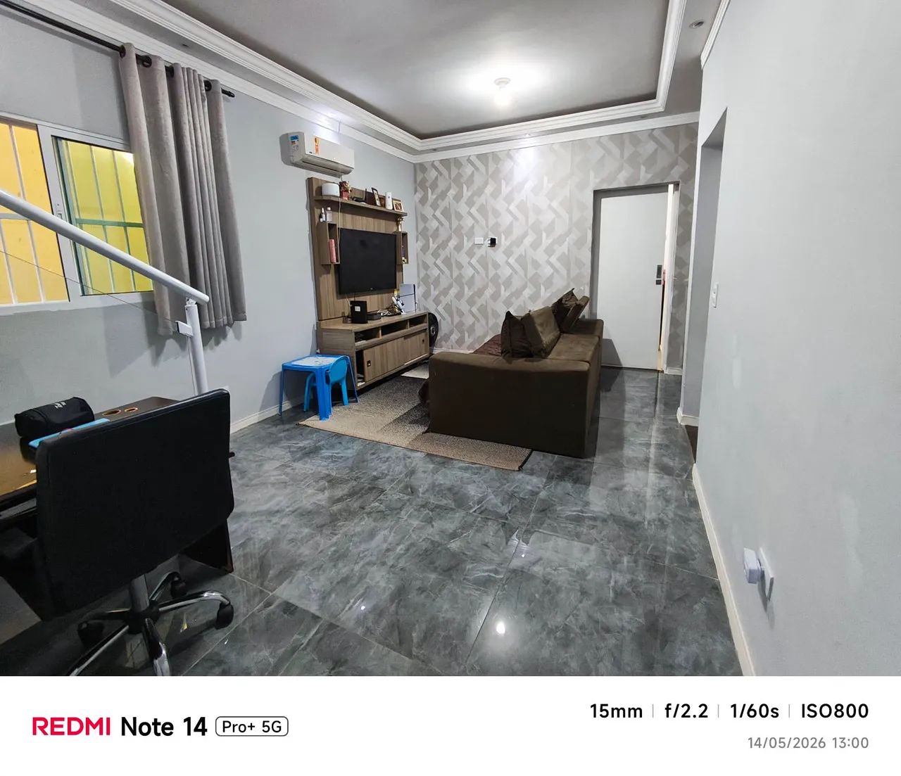Alugo casa ... 