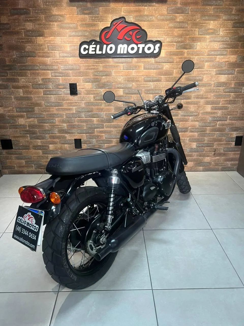 TRIUMPH BONNEVILLE T 100 BLACK 2018 - Foto 3
