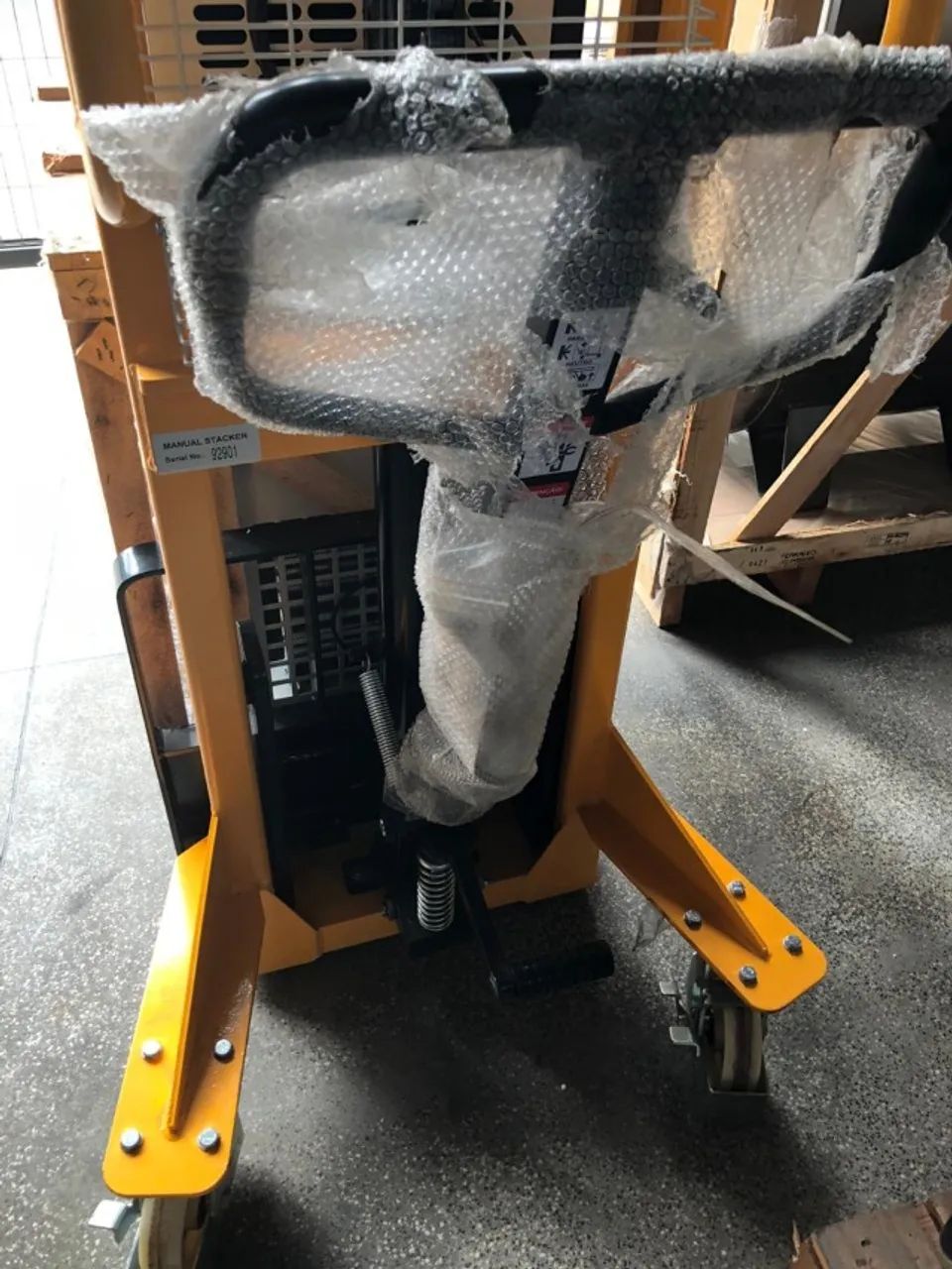 Empilhadeira Manual Menegotti 1.0 Ton X 1600mm