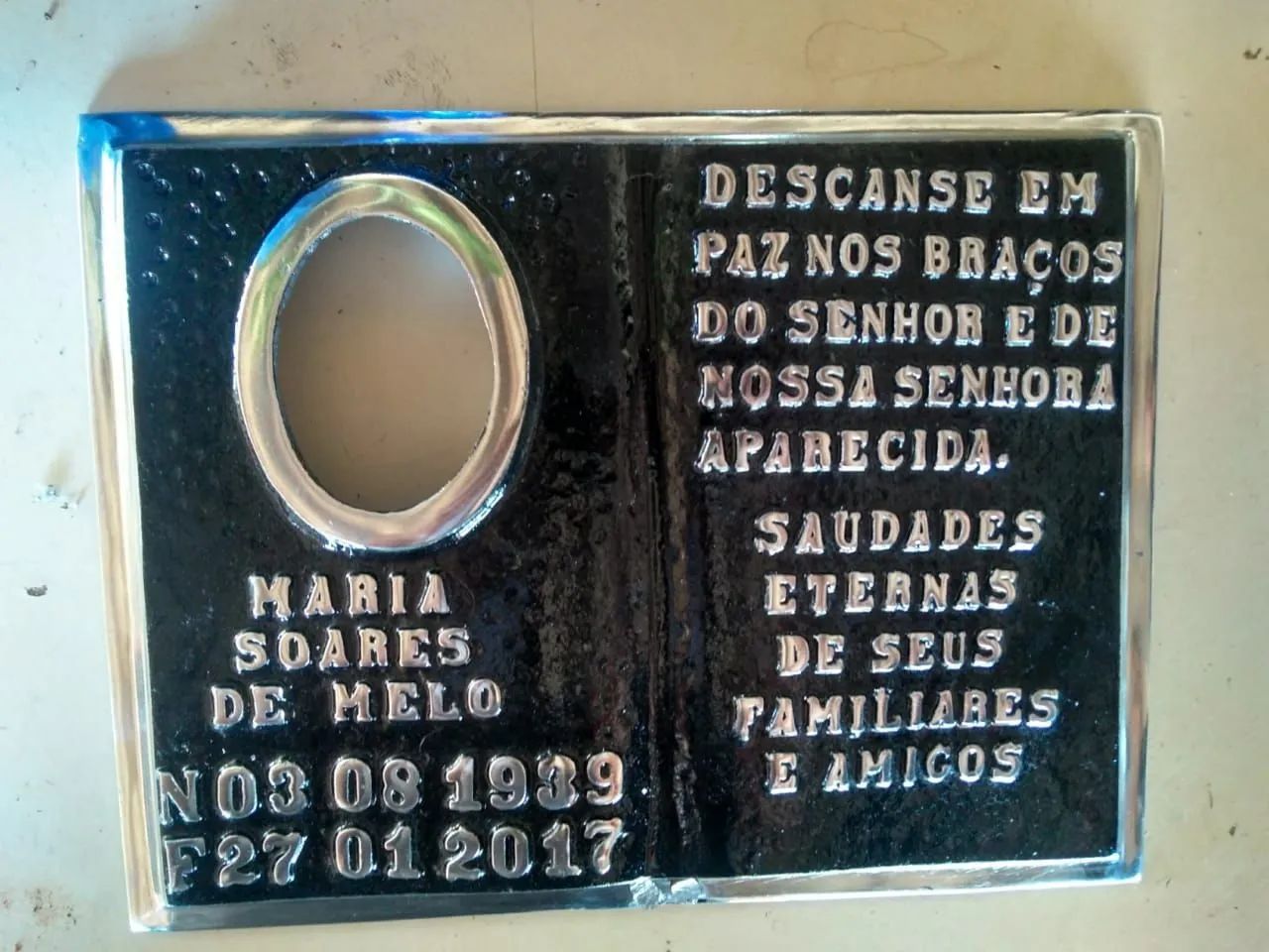 Placa memorial de alumínio 