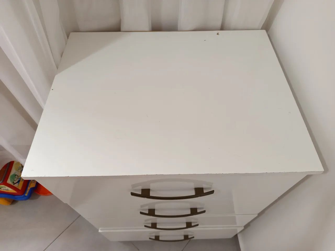 Conjunto de Guarda roupa infantil, cadeira de alimentação e cômoda  - Foto 5