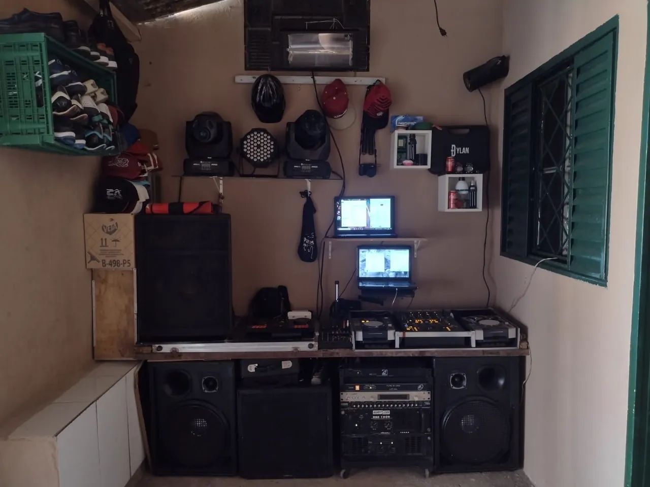 Equipamentos completos para Dj  som e iluminação 