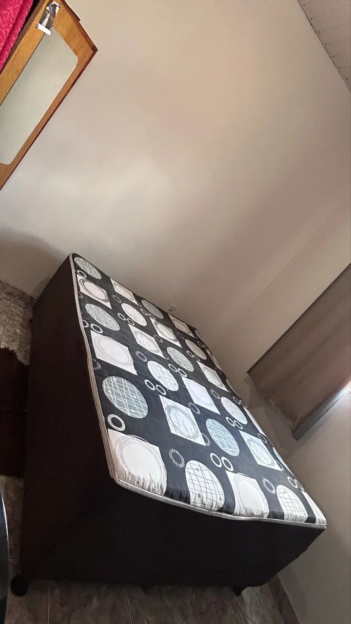Vendo cama de casal (box com molas) - Foto 2