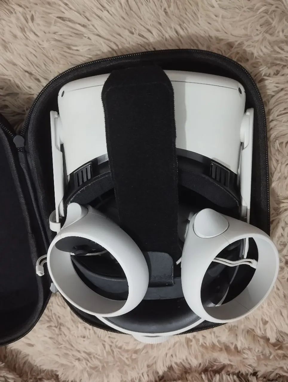 Oculus/Meta Quest 2 com bag e strap