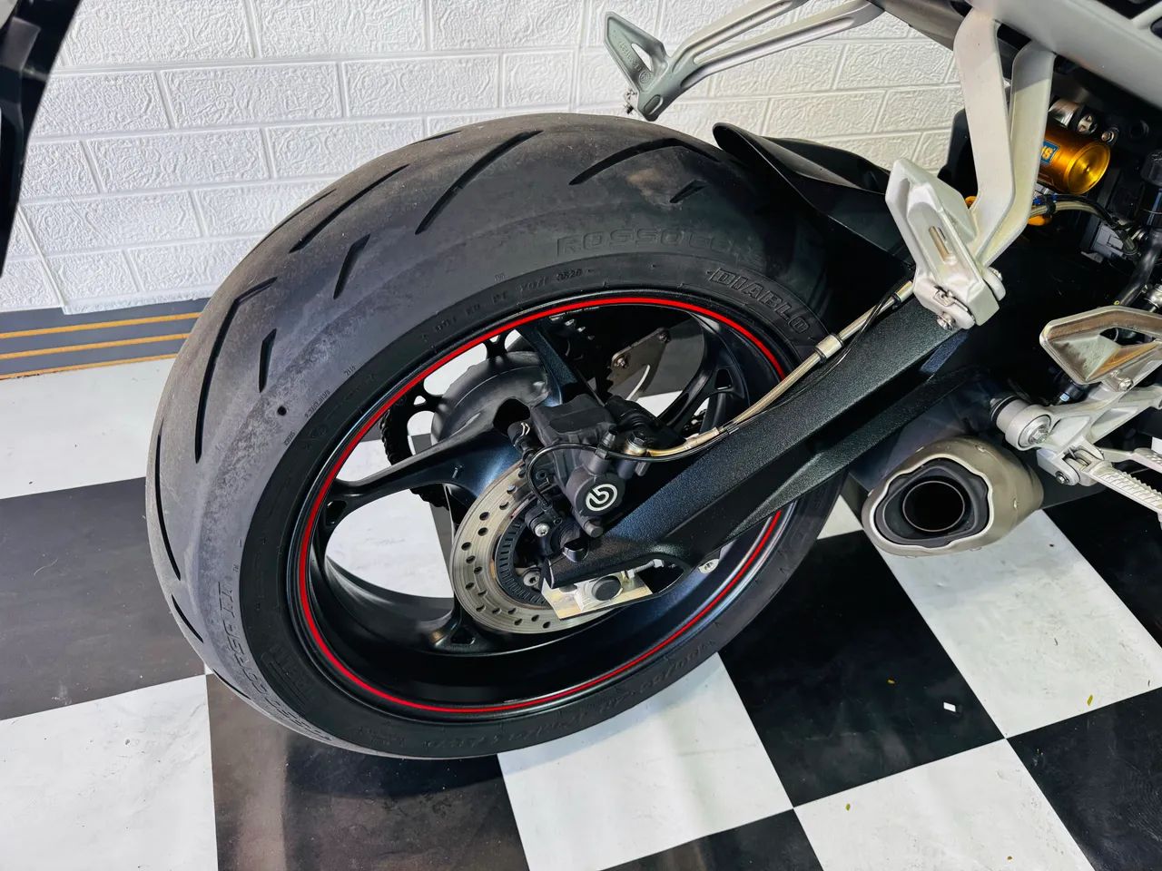 TRIUMPH STREET TRIPLE 765RS  - Foto 5