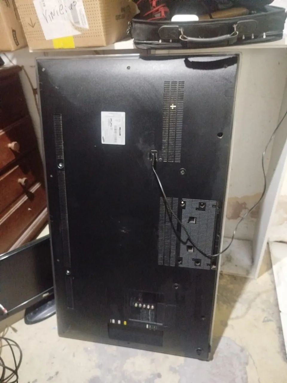 Vendo essa TV Samsung de 46 polegadas, Tela Quebrada   - Foto 3