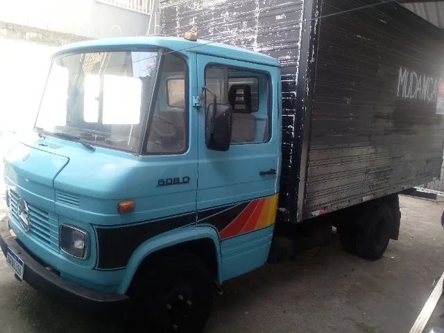 Caminhão 608