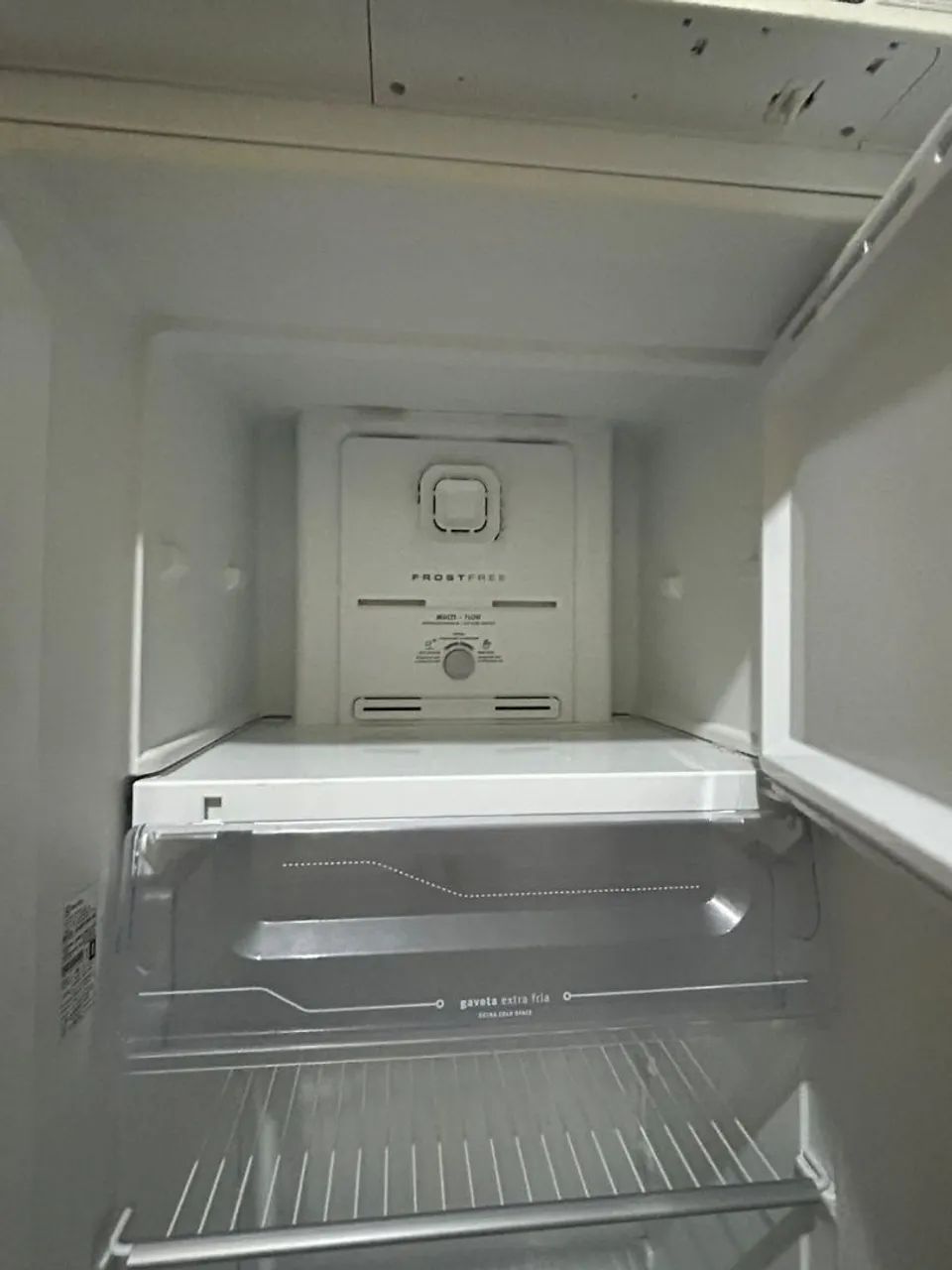 Geladeira Electrolux  semi nova 