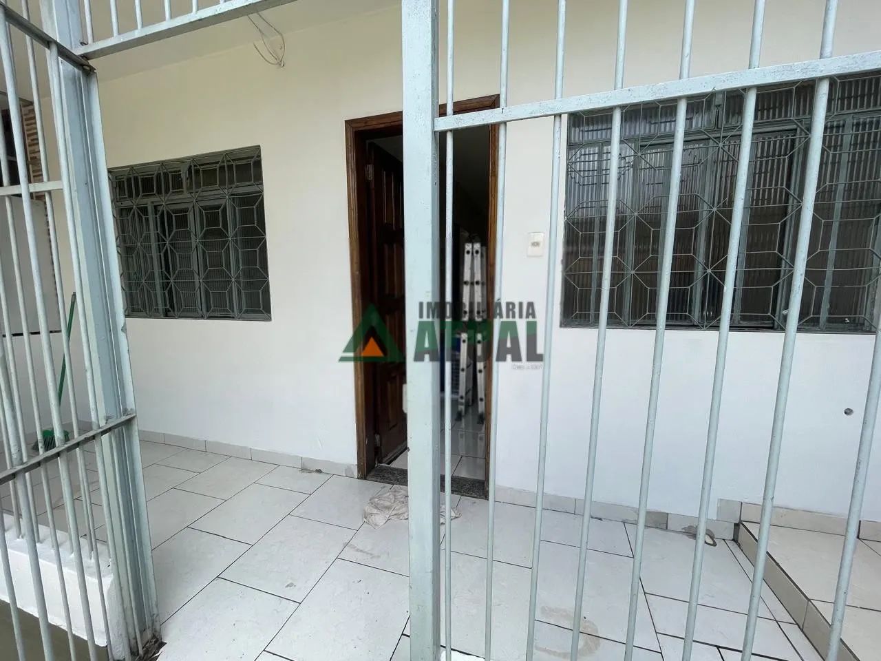 casa com 2 quartos na região central de londrina - Foto 3