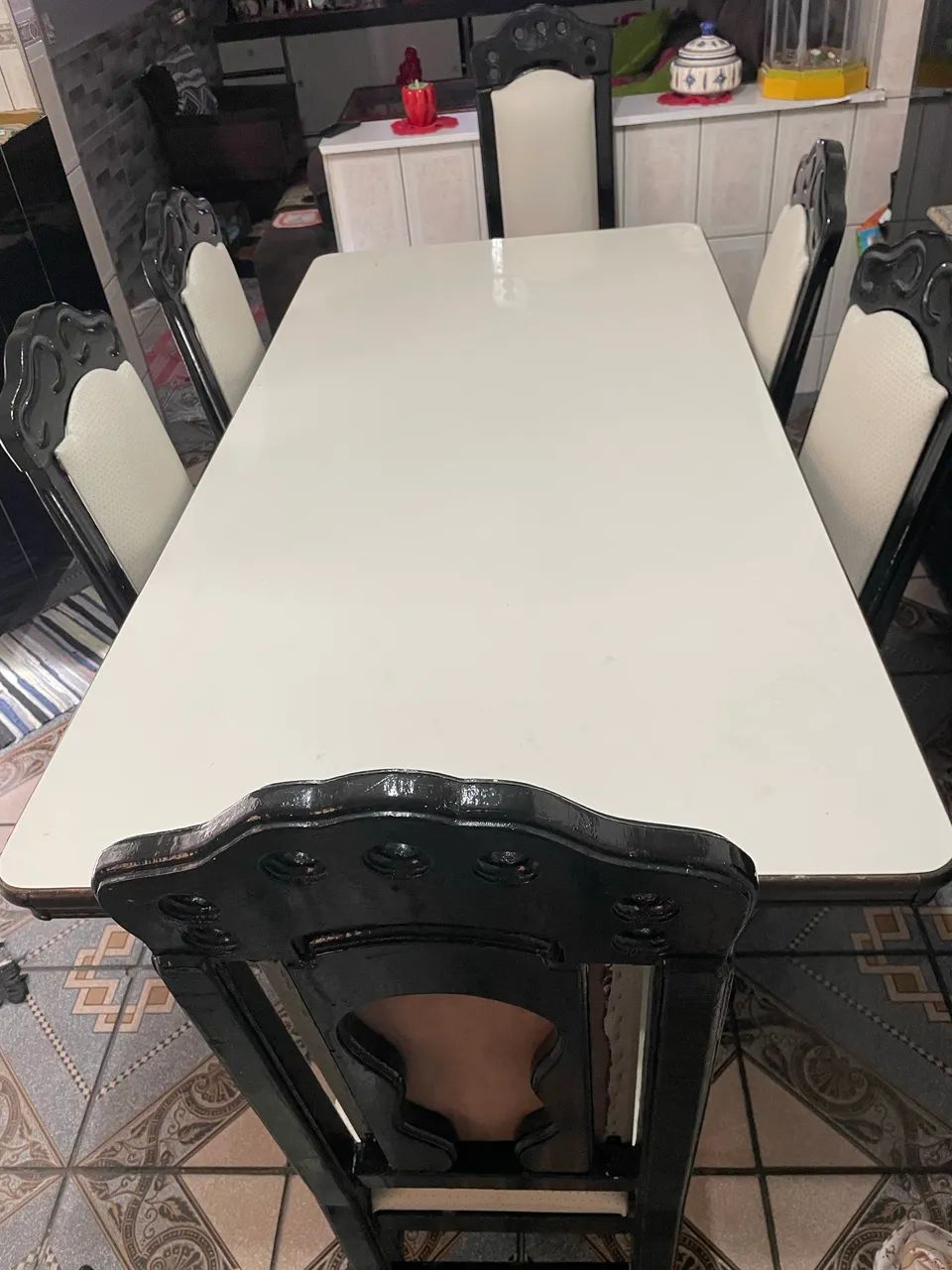 Mesa com 6 cadeiras material em madeira maciça 