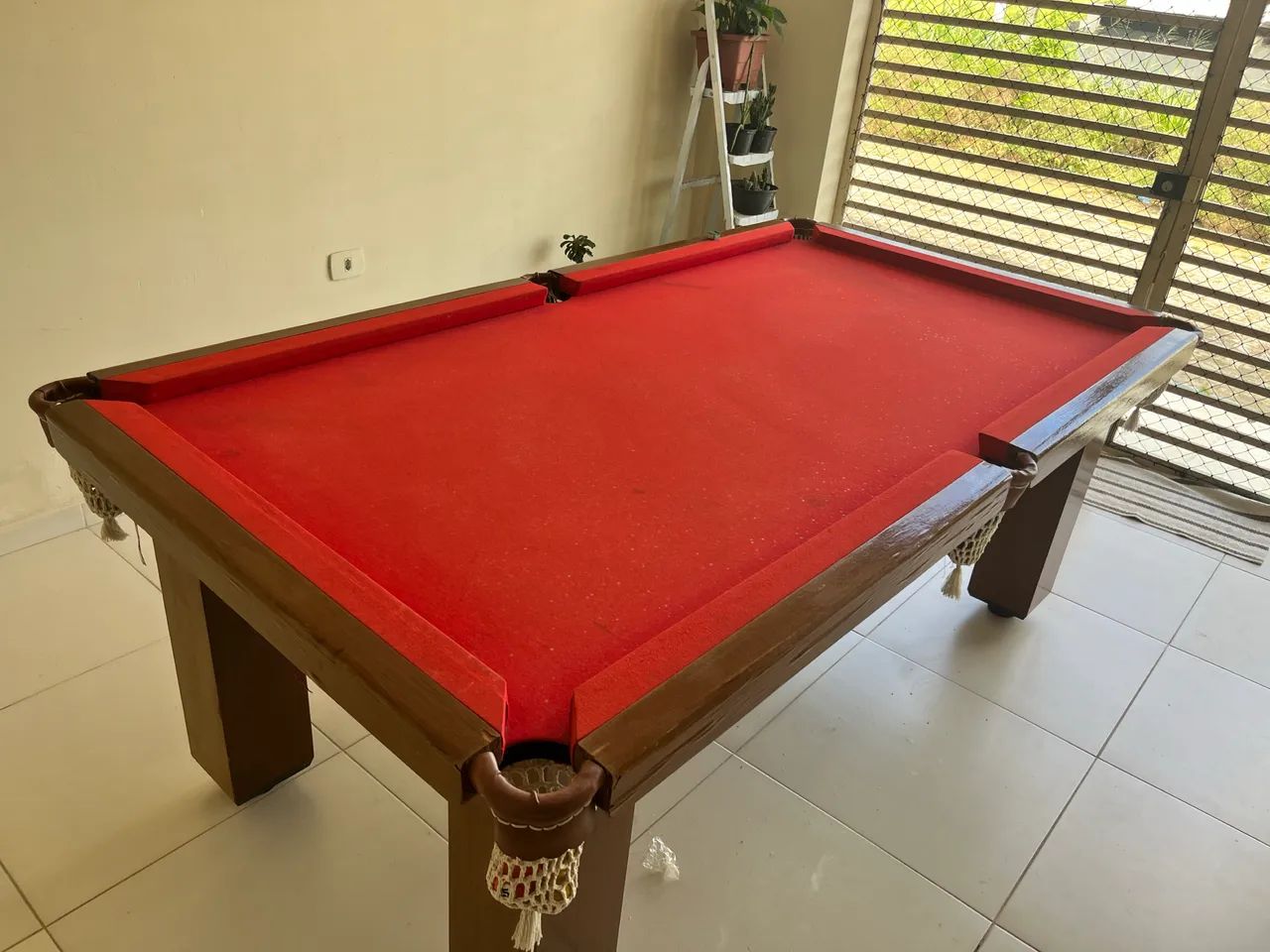 Mesa de sinuca bilhar + jogo de tacos + bolas belgas - Foto 4