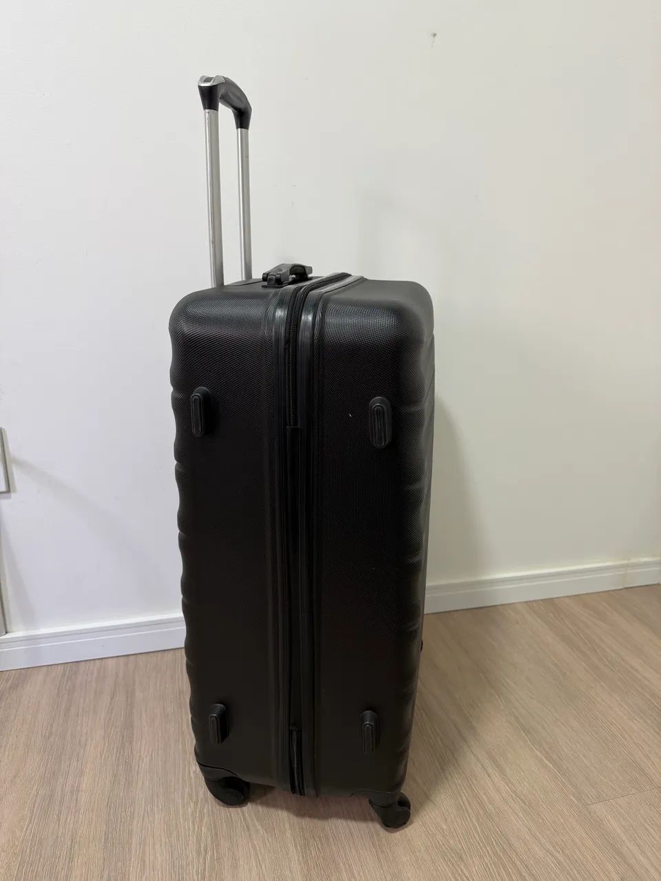 Mala De Viagem 32 Kg Polipropileno 4 Rodas Preta - Foto 4