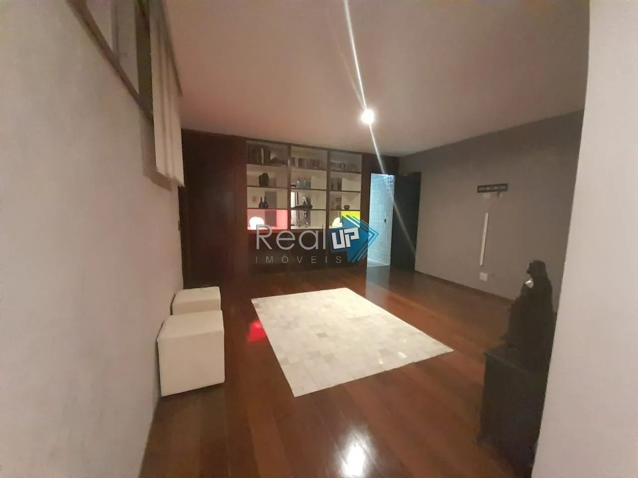 Cobertura em Ipanema 2 quartos com vaga - Foto 2