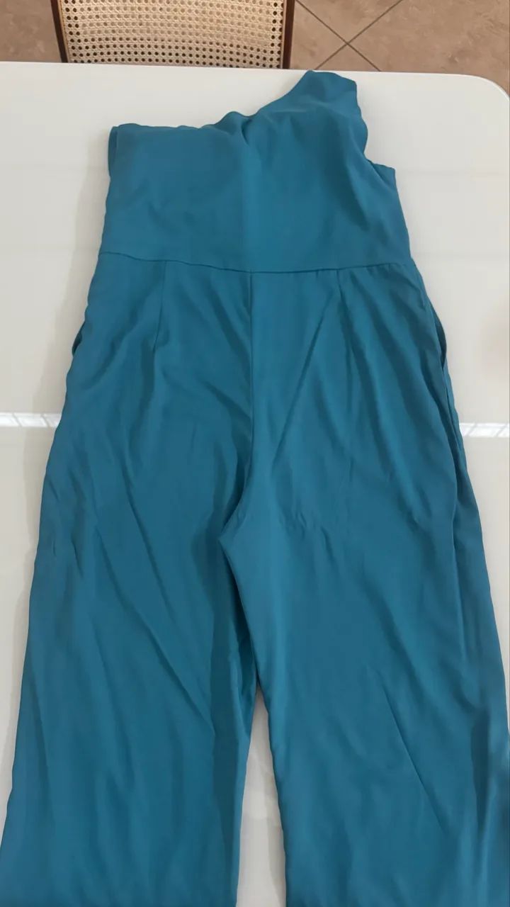 Macacão feminino de um ombro só azul  - Foto 2