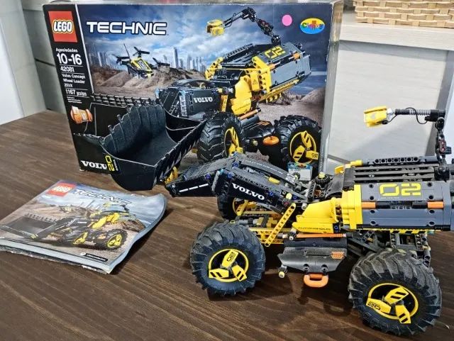 【タコチャン】 Lego 42081 Technic Volvo Concept Wheel Loader ZEUX (Set de