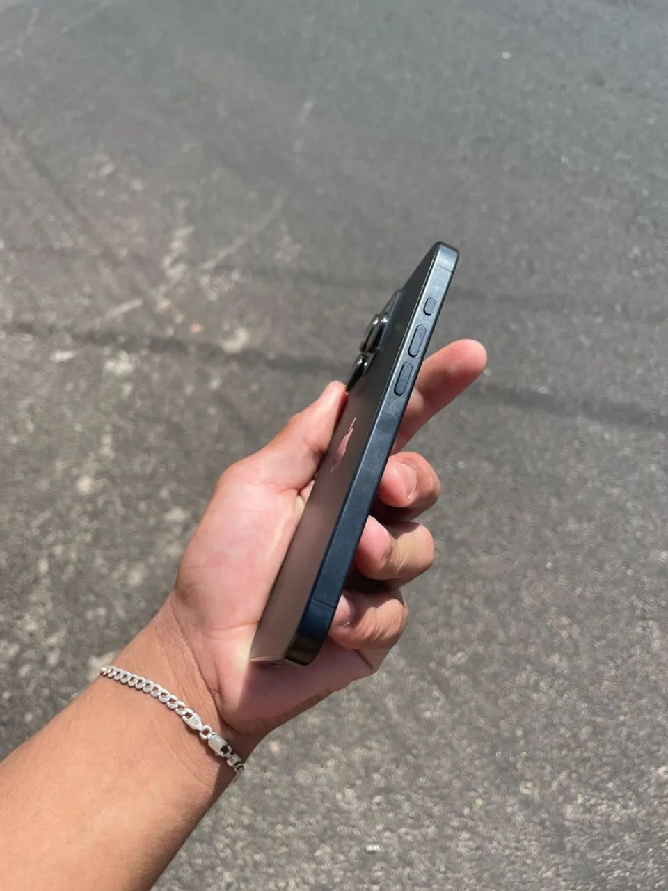 iPhone 15 pro - Foto 3